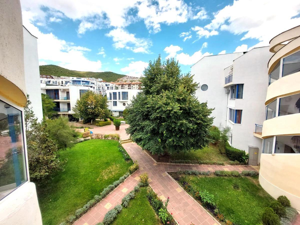 Vega Village Ap B39 Sveti Vlas Exteriör bild