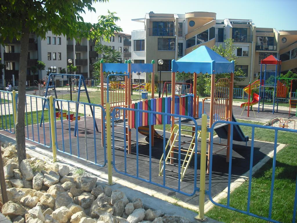 Vega Village Ap B39 Sveti Vlas Exteriör bild